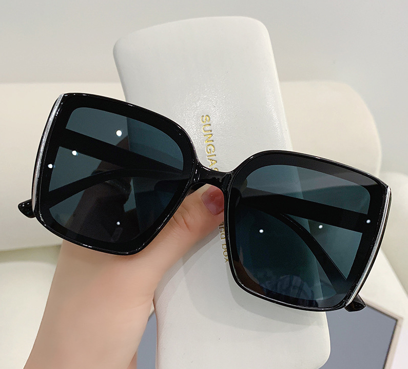 Women's Sunglass Series 2